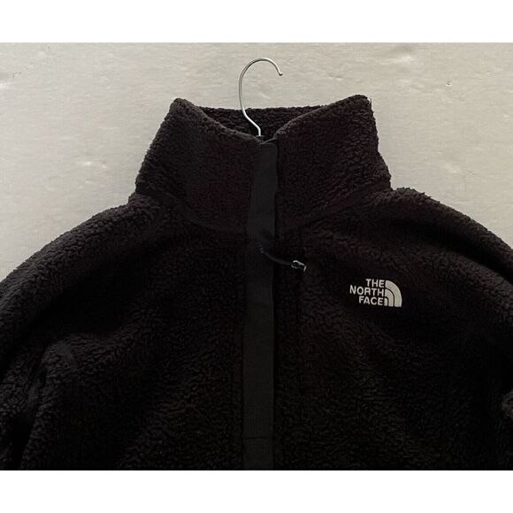 The North Face woman’s size medium pullover half zip fleece lightweight jacket - Picture 9 of 11